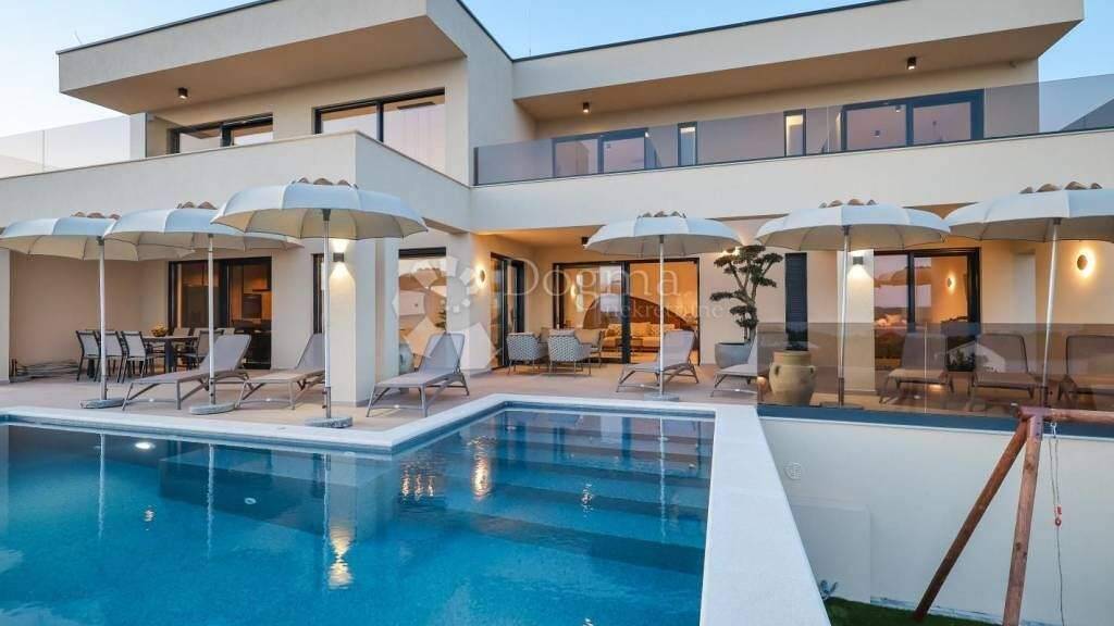 Haus zum Kauf 4 Zimmer 254 m² Jasenice