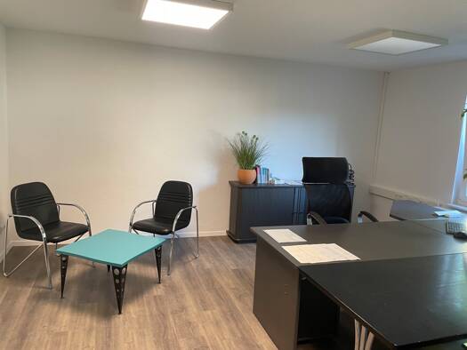 Büro zur Miete 719 € 2 Zimmer 92,8 m² Bürofläche Neue Neustadt Magdeburg 39124