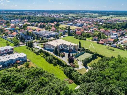 Haus zum Kauf 2.350.000 € 7 Zimmer 2.376 m² Kozariceva Sesvete