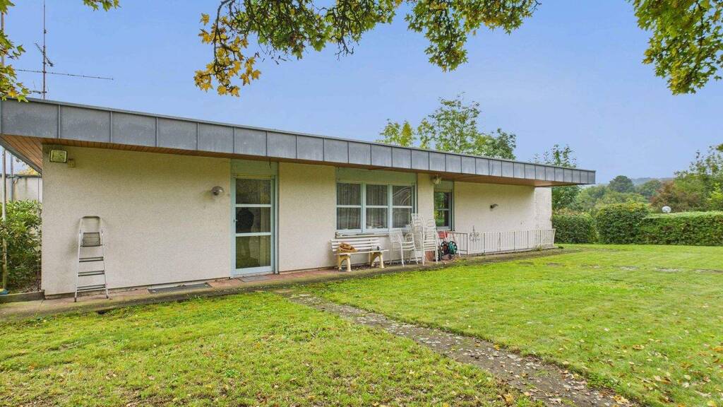 Bungalow zum Kauf 796.000 € 14 Zimmer 210 m² 1.956 m² Grundstück frei ab sofort Waldstetten 73550