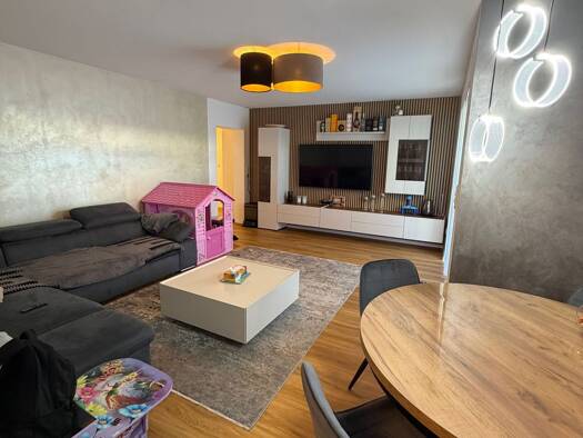 Terrassenwohnung zum Kauf provisionsfrei 379.000 € 3 Zimmer 86 m² Geschoss EG/3 Neutraubling 93073