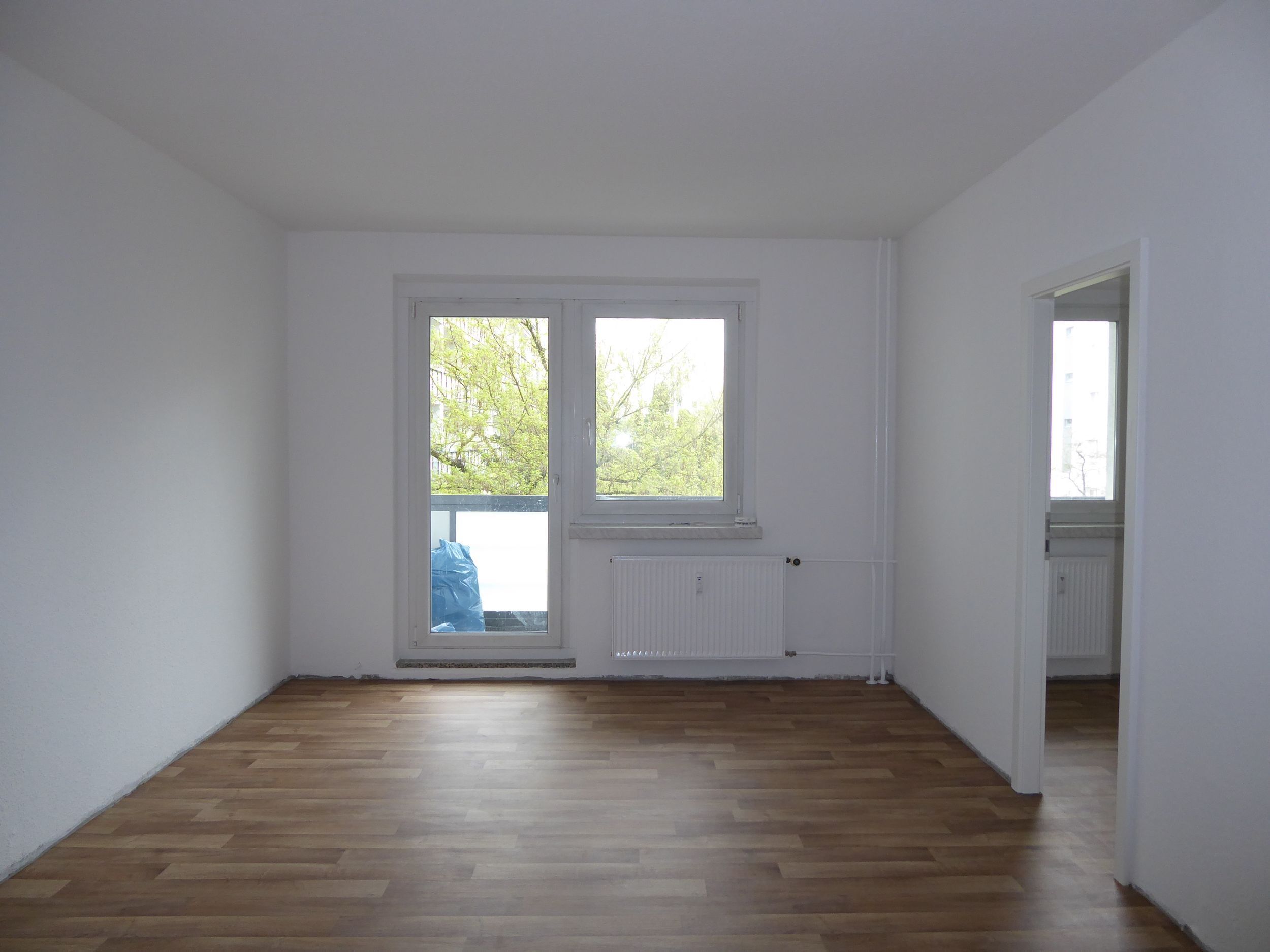 Wohnung zur Miete 739 € 3 Zimmer 54,5 m²<br/>Wohnfläche 2.<br/>Geschoss 01.10.2024<br/>Verfügbarkeit Kastanienallee 54 Hellersdorf Berlin 12627