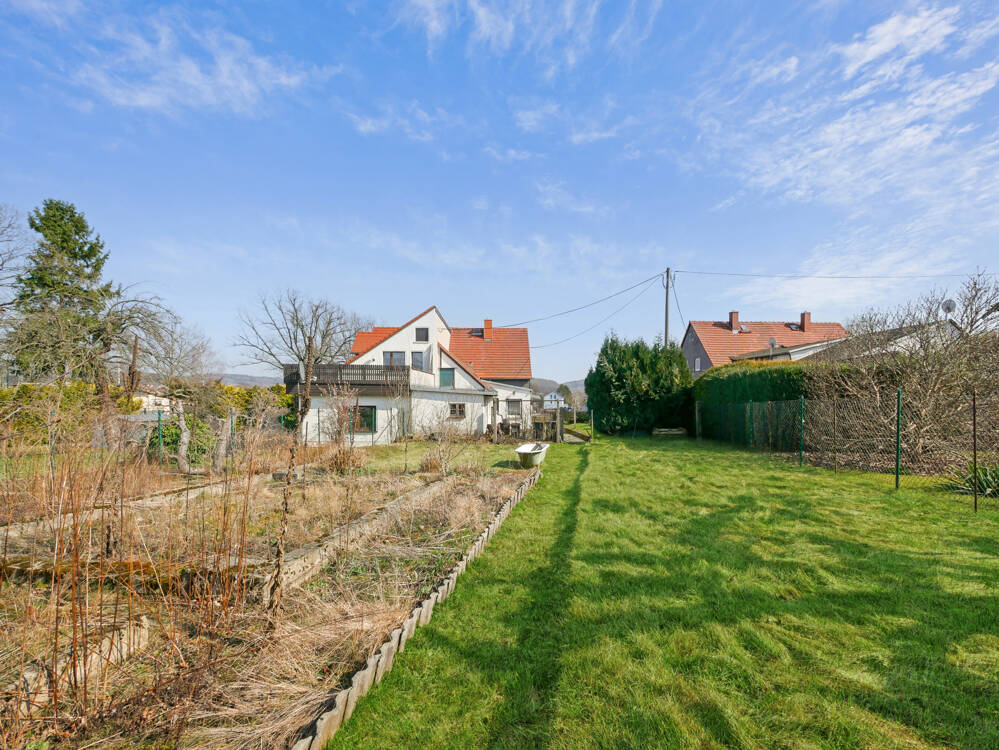 Immobilie in Neustadt in Sachsen - Klassischer Charme in Neustadt (Sa): Gemütliche 5-R-Doppelhaushälfte mit grünem Grundstück (590 m2) - Bild 4