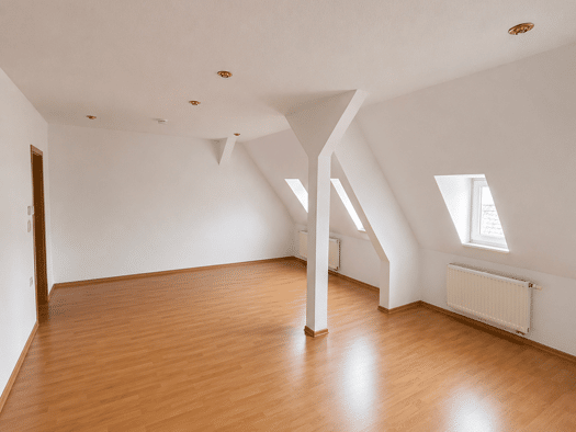 Wohnung zur Miete 395 € 4 Zimmer 90 m² Geschoss 4/4 frei ab sofort Goethestraße 16 Aue 08280