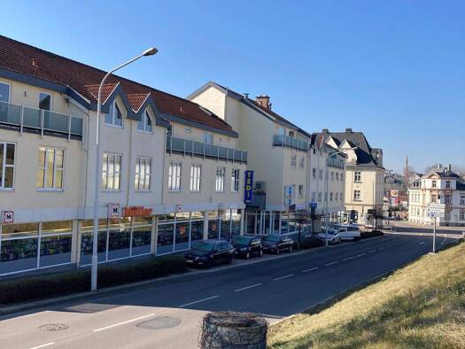 Wohnung zur Miete 728 € 4 Zimmer 121,3 m² 1. Geschoss frei ab sofort Limbach-Oberfrohna 09212