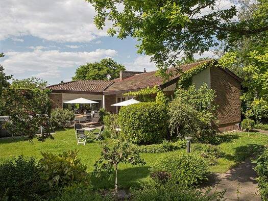 Mehrfamilienhaus zum Kauf 2.100.000 € 8 Zimmer 265 m² 3.213 m² Grundstück Weilimdorf Stuttgart 70499