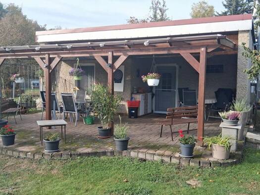 Bungalow zum Kauf 83.000 € 2 Zimmer 43 m² 977 m² Grundstück frei ab sofort Neustadt Brandenburg an der Havel 14776
