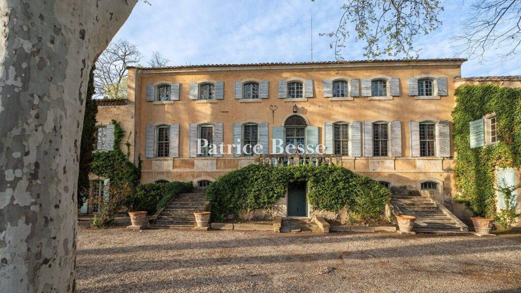 Land-/Forstwirtschaft zum Kauf 3.850.000 € 194.847 m² Grundstück Tarascon 13150