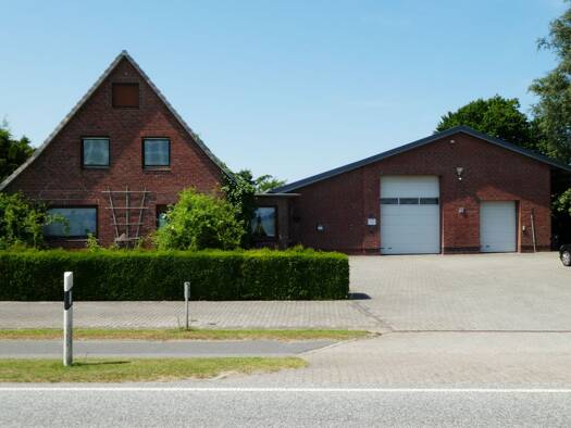 Einfamilienhaus zum Kauf 425.000 € 7 Zimmer 190 m² 2.945 m² Grundstück Sperforkenweg 16 Blomesche Wildnis 25348