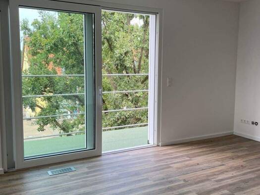 Wohnung zum Kauf - Erstbezug provisionsfrei als Kapitalanlage geeignet 344.850 € 3 Zimmer 70,7 m² Ernst-Thälmann-Straße 42 Strausberg 15344