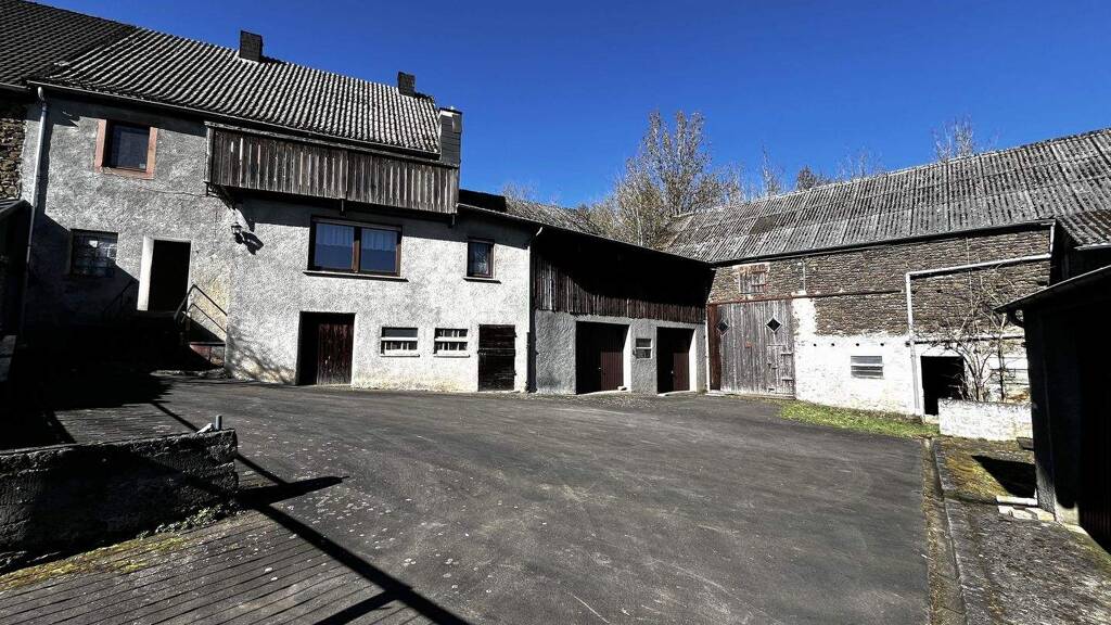 Einfamilienhaus zum Kauf 179.000 € 6 Zimmer 149 m² 2.215 m² Grundstück Oberstadtfeld 54570