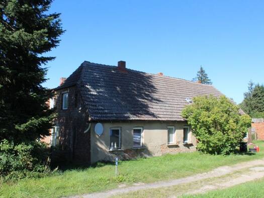 Einfamilienhaus zum Kauf 65.000 € 7 Zimmer 130 m² 1.246 m² Grundstück Bredenfelde Lindetal / Bredenfelde 17348