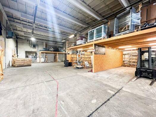 Lagerhalle zur Miete 5,50 € 790 m² Lagerfläche teilbar ab 380 m² Mickten Dresden 01139