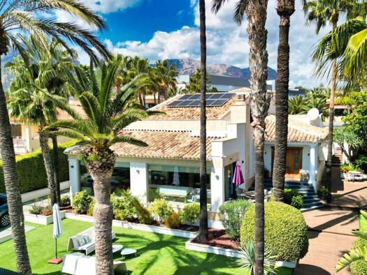 Chalet zum Kauf 1.295.000 € 8 Zimmer 387 m² 970 m² Grundstück Benidorm 03502