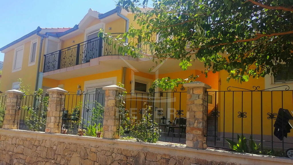 Einfamilienhaus zum Kauf 380.000 € 5 Zimmer 174 m² 299 m² Grundstück Split 21000