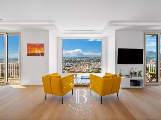Haus zum Kauf 2.395.000 € 261 m² 477 m² Grundstück Mantega Nice 06000
