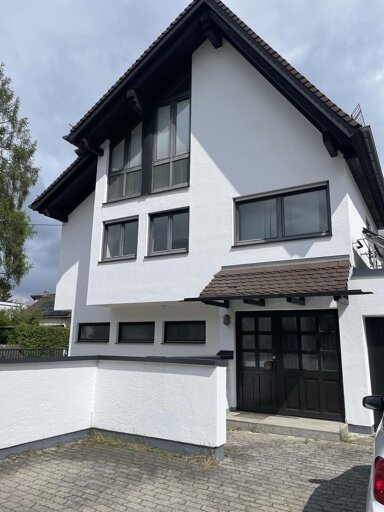 Mehrfamilienhaus zum Kauf provisionsfrei 1.590.000 € 10 Zimmer 239 m² 383 m² Grundstück Jägerstr. 5b Unterhaching 82008