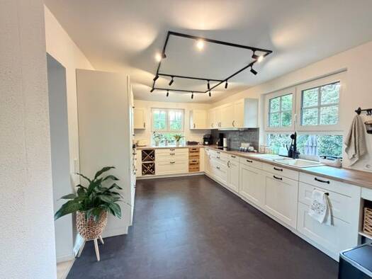 Einfamilienhaus zum Kauf 649.000 € 5 Zimmer 151 m² 603 m² Grundstück frei ab sofort Heroldsbach Heroldsbach 91336