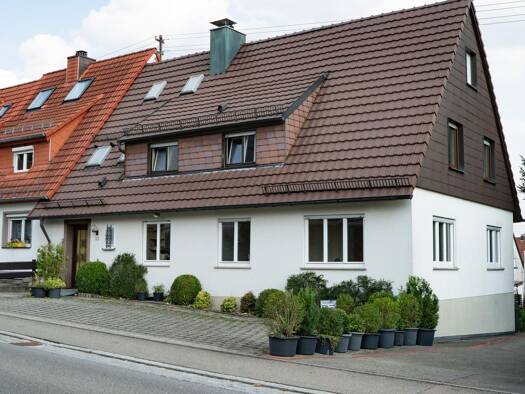 Einfamilienhaus zum Kauf 492.000 € 7 Zimmer 165 m² 509 m² Grundstück frei ab sofort Hochwang Lenningen 73252
