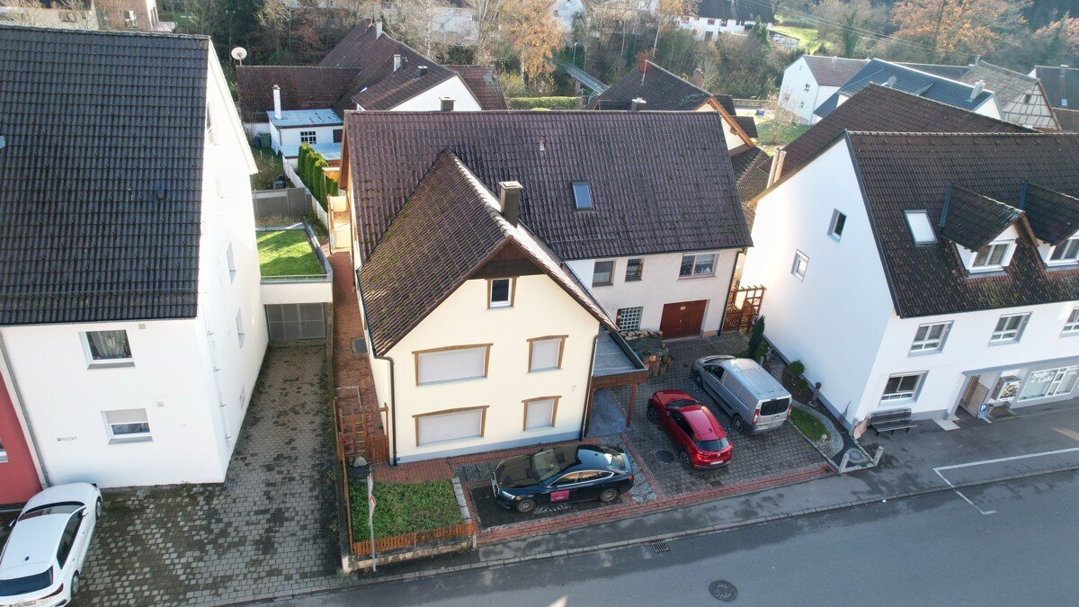 Doppelhaushälfte zum Kauf 249.900 € 5 Zimmer 150 m²<br/>Wohnfläche 217 m²<br/>Grundstück Stein Hechingen 72379