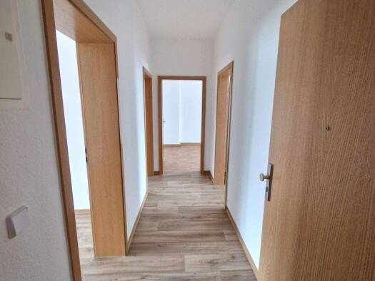 Wohnung zur Miete 395 € 3 Zimmer 66,2 m² 2. Geschoss frei ab sofort Dr.-M.-Luther-Str. 2 Schönebeck Schönebeck (Elbe) 39218