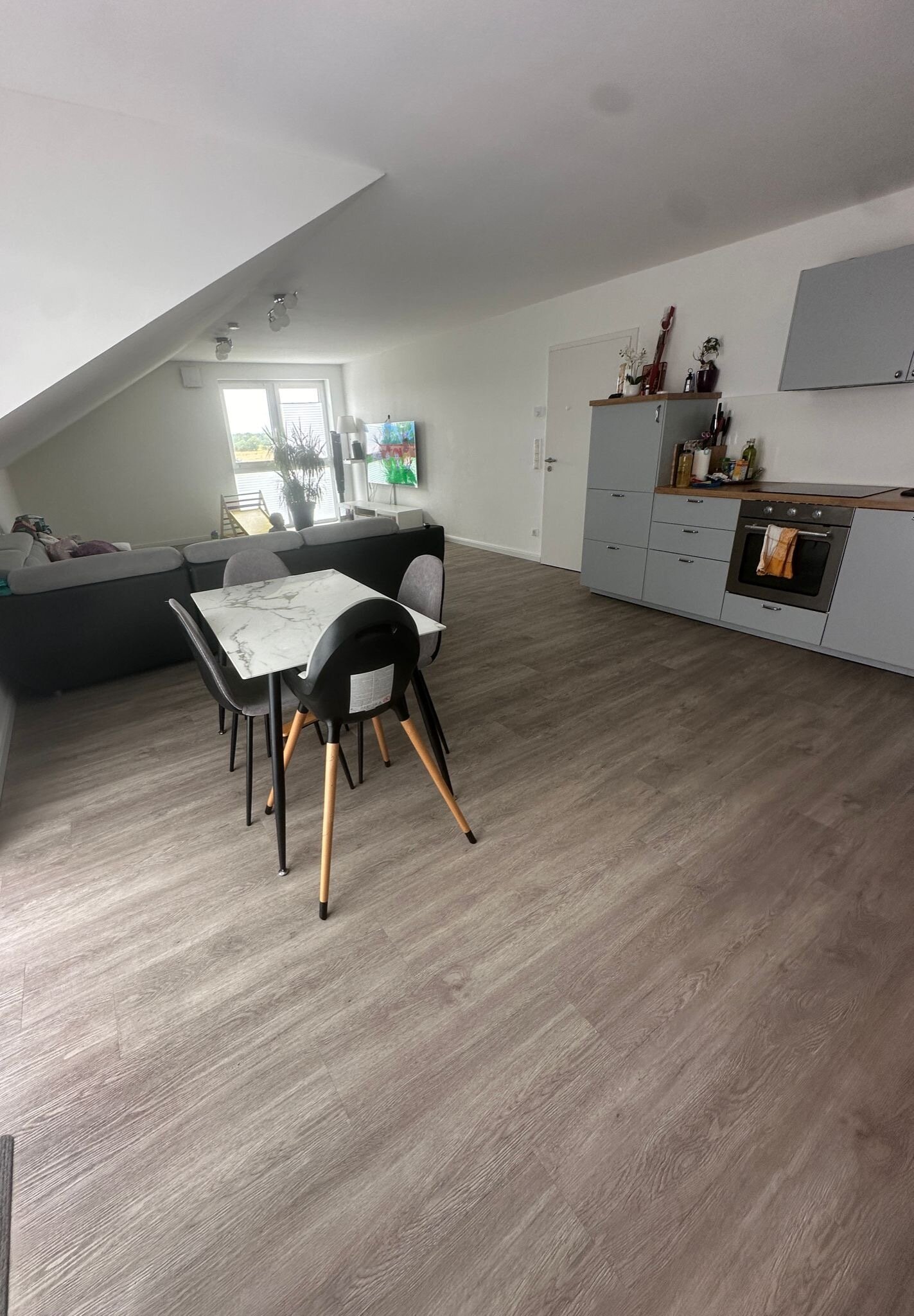 Wohnung zur Miete 1.070 € 3 Zimmer 88,6 m²<br/>Wohnfläche 2.<br/>Geschoss 01.10.2024<br/>Verfügbarkeit Harsefeld Harsefeld 21698