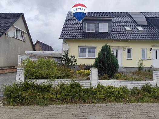 Doppelhaushälfte zum Kauf 259.000 € 4 Zimmer 116 m² 634 m² Grundstück Zölkow Zölkow 19374