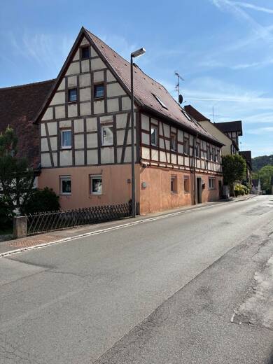 Haus zum Kauf provisionsfrei 120.000 € 6 Zimmer 156 m² 156 m² Grundstück Neustädter Straße 11 Münchsteinach Münchsteinach 91481