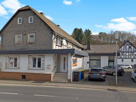 Mehrfamilienhaus zum Kauf als Kapitalanlage geeignet 168.000 € 243,5 m² 482 m² Grundstück Obereisenhausen Steffenberg 35239