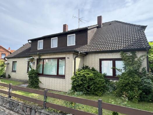 Einfamilienhaus zum Kauf 139.000 € 9 Zimmer 100 m² 1.058 m² Grundstück Suderburg Suderburg 29556
