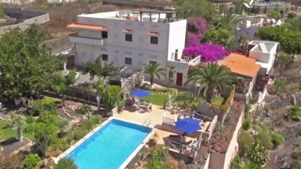 Herrenhaus zum Kauf 1.750.000 € 15 Zimmer 480 m² 12.700 m² Grundstück Adeje 38670