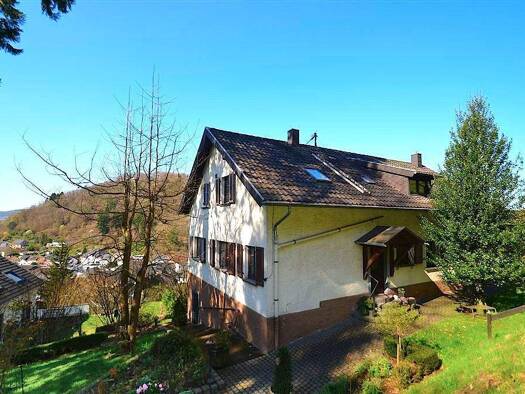 Einfamilienhaus zum Kauf 346.000 € 8 Zimmer 180 m² 7.622 m² Grundstück Merzig 66663