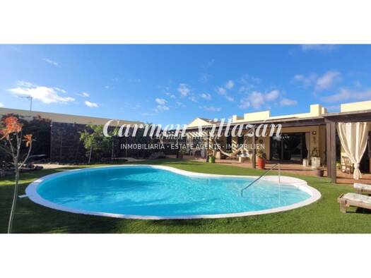 Chalet zum Kauf 800.000 € 5 Zimmer 275,6 m² 2.055 m² Grundstück La Oliva 35650