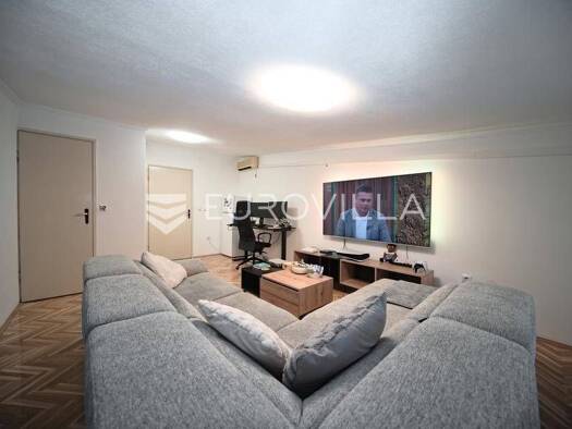 Wohnung zum Kauf 169.000 € 1 Zimmer 56,9 m² 3. Geschoss Gornji grad / Centar Osijek 31000