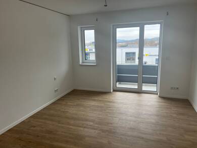 Wohnung zur Miete 861 € 3 Zimmer 74,9 m² frei ab sofort Wörth Wörth an der Donau 93086