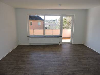 Wohnung zur Miete 749 € 3 Zimmer 96,3 m² 1. Geschoss Bauer Landstraße 29 Nordstadt - Kreuz Flensburg 24939