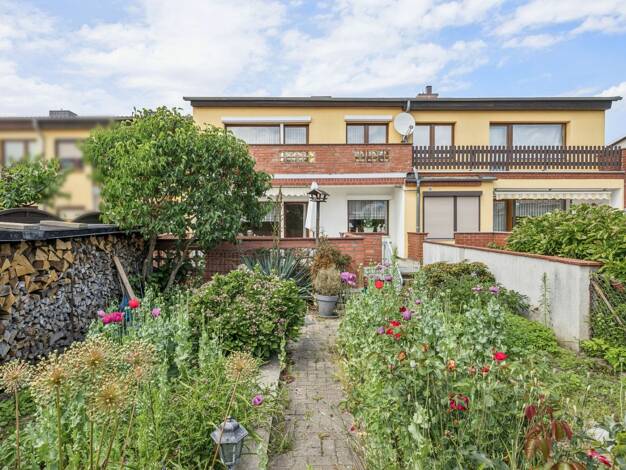 Reihenmittelhaus zum Kauf 249.900 € 4 Zimmer 130 m² 293 m² Grundstück Güstrow 18273