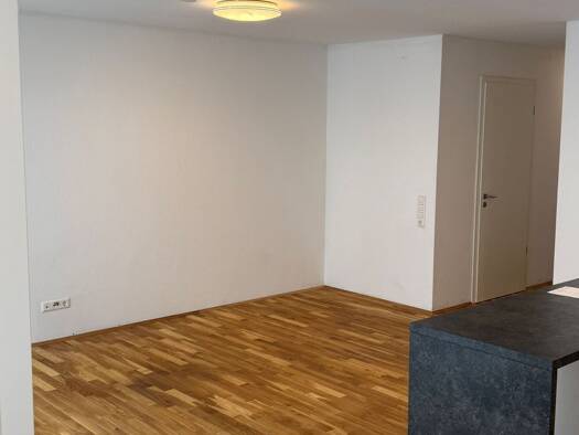 Wohnung zur Miete 1.300 € 4 Zimmer 93 m² Geschoss 3/5 frei ab 01.11.2026 Weststadt Ulm 89077