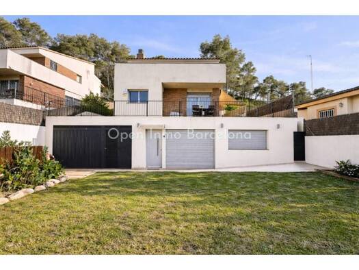 Villa zum Kauf 468.000 € 5 Zimmer 178 m² 695 m² Grundstück Canyelles 08811