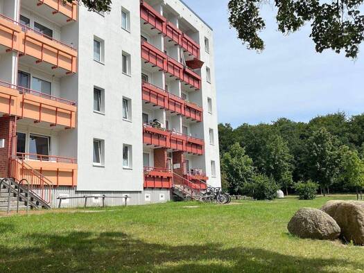 Wohnung zur Miete 420 € 4 Zimmer 68,8 m² 2. Geschoss Newtonstraße 8 Mueßer Holz Schwerin 19063