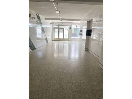 Verkaufsfläche zum Kauf 63.900 € 96 m² Verkaufsfläche León 24007
