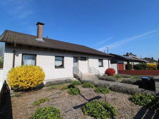 Bungalow zur Miete 1.700 € 6 Zimmer 190 m² 940 m² Grundstück Schifferstadt 67105