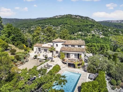 Einfamilienhaus zum Kauf 1.890.000 € 7.000 m² Grundstück Châteauneuf-Grasse 06740