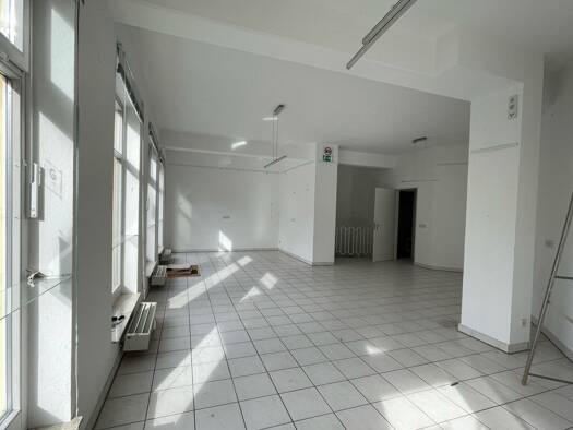 Laden zum Kauf 115.000 € 2 Zimmer 95,2 m² Verkaufsfläche Lutherstraße 39 Eisenach Eisenach 99817