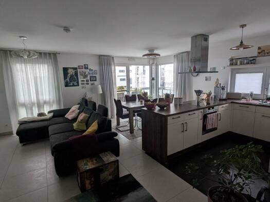 Wohnung zur Miete 1.250 € 3 Zimmer 90 m² 1. Geschoss frei ab 01.11.2026 Ohlauer Straße 3 Oberasbach Oberasbach 90522