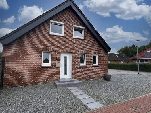 Einfamilienhaus zum Kauf 299.900 € 5 Zimmer 120 m² 628 m² Grundstück Marne 25709