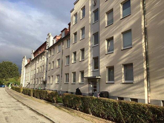 Wohnung zur Miete 524 € 2 Zimmer 50,2 m² 1. Geschoss frei ab 13.12.2025 Pommersche Str. 15 (13-17) St. Lorenz Süd Lübeck 23558
