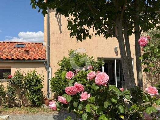 Haus zum Kauf 243.300 € 111 m² 642 m² Grundstück Angles 85750