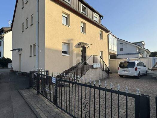 Mehrfamilienhaus zum Kauf 1.050.000 € 12 Zimmer 273 m² 386 m² Grundstück Magstadt 71106