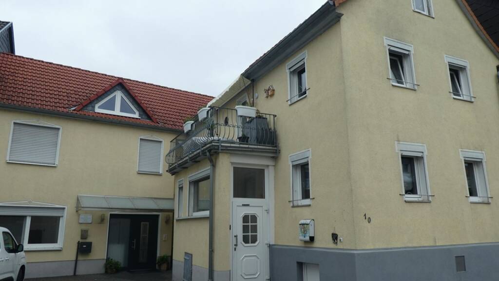Haus zum Kauf 330.000 € 10 Zimmer 290 m² 223 m² Grundstück Ilbenstadt Niddatal 61194